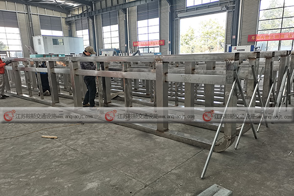 公交候車(chē)亭推薦鞍鞒交通，公交候車(chē)亭設計分享
