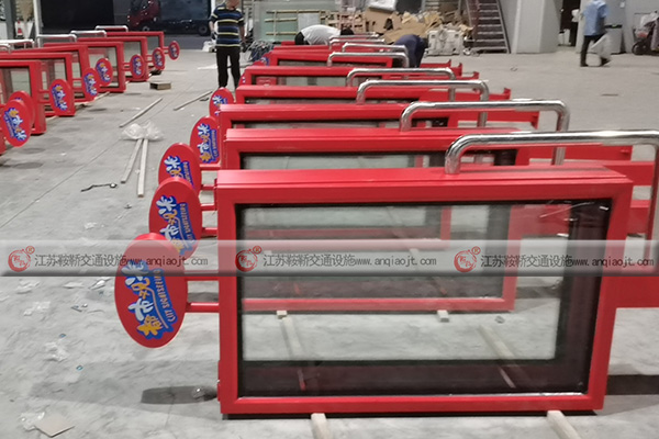 公交站點(diǎn)公交候車(chē)亭廣告的優(yōu)點(diǎn)