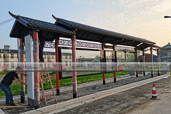 候車(chē)亭廣告的價(jià)格大致是在維持在幾千元到幾萬(wàn)元左右